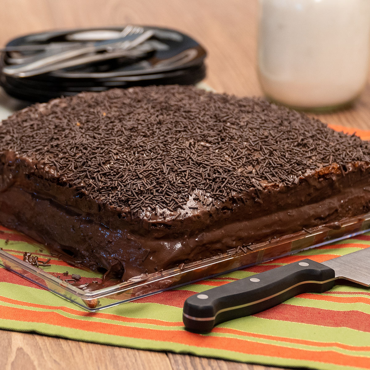 Bolo prestígio pronto para ser servido.