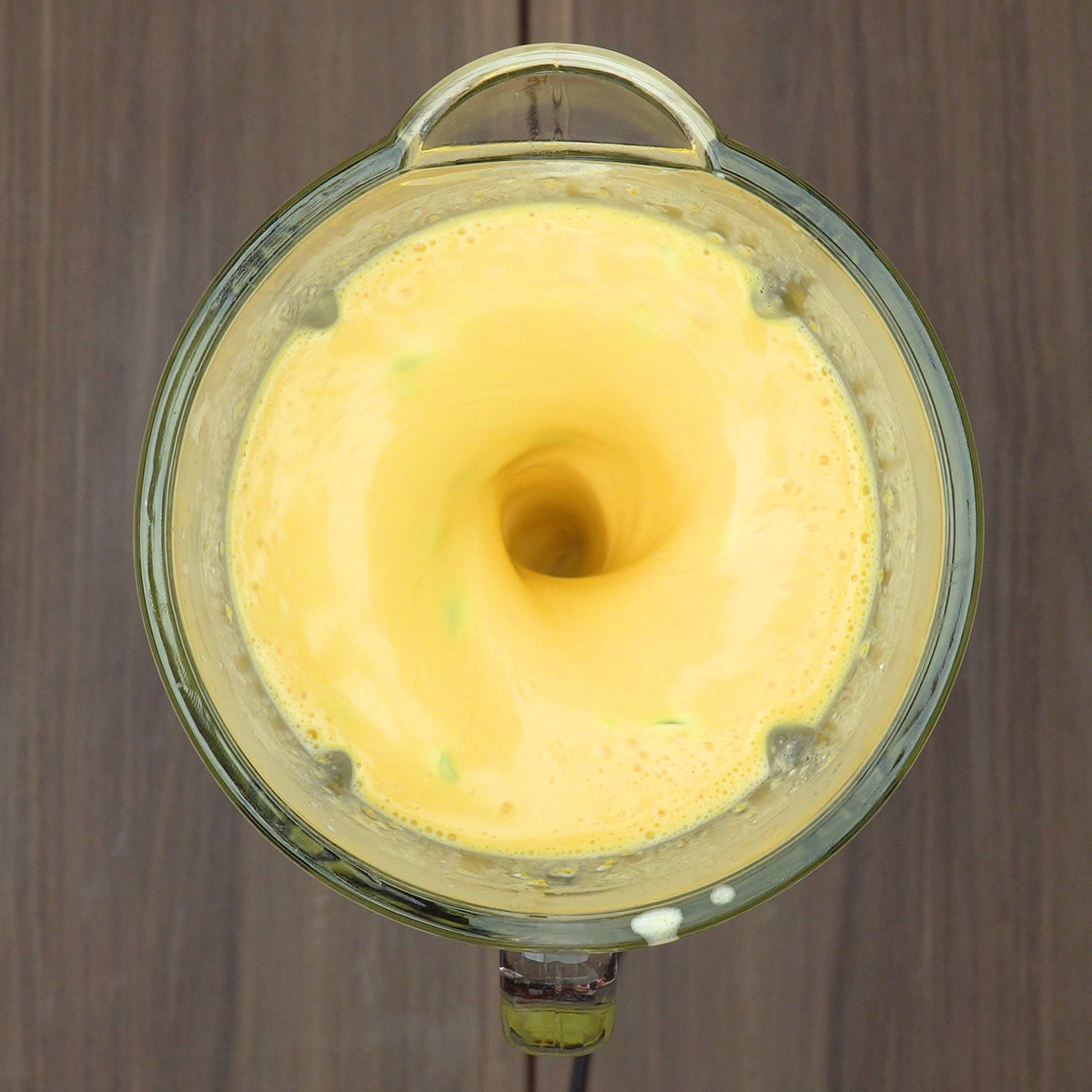 Creme de abóbora sendo batido no liquidificador.