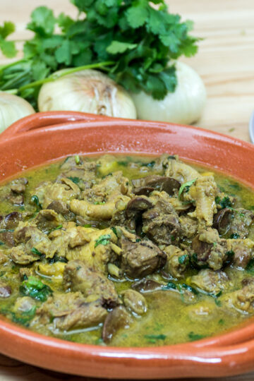 Pipis de frango pronto para ser servido.