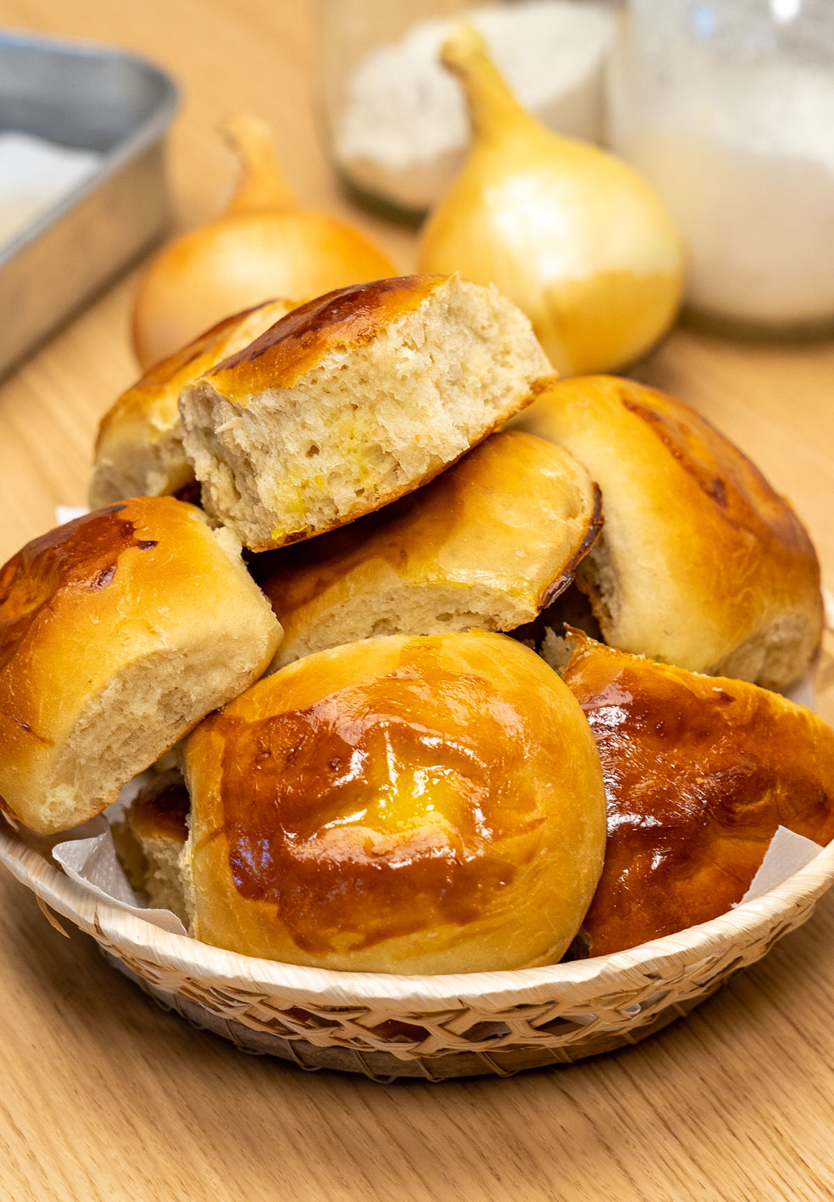 Pão de cebola no liquidificador prontos e servidos.