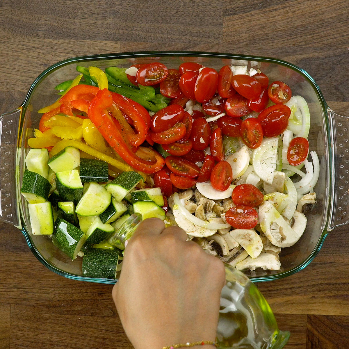 Legumes temperados com limão-siciliano, azeite e especiarias.